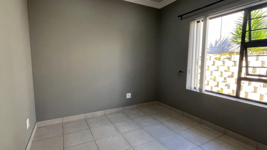 4 Bedroom Property for Sale in Island View Western Cape